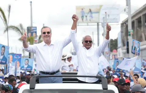 Abinader sigue jornada de apoyo candidatos cabildos
