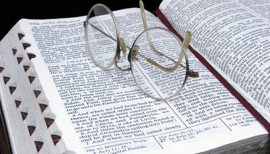 bible-study-glasses Salmos 27:03